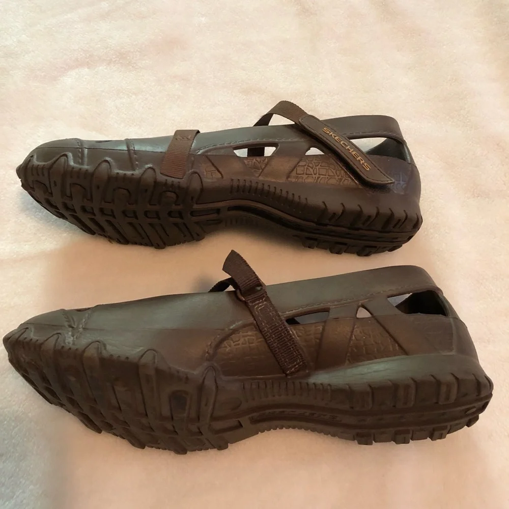 Gold/brown rubber Skechers - Picture 5 of 8
